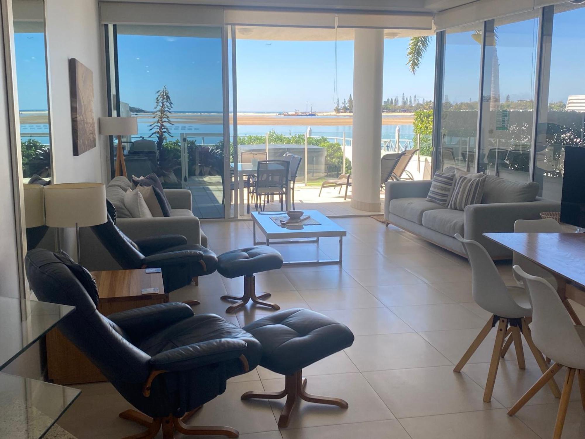 Waves Maroochy River 4*